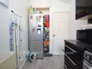 2 Bedroom Houses in Leeds