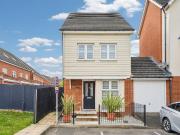 2 bedroom link detached house for sale