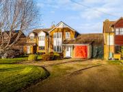 2 bedroom link detached house for sale