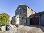 2 bedroom link detached house for sale