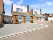 2 bedroom link detached house for sale