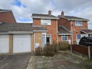 2 bedroom link detached house for sale in Hatchmere...