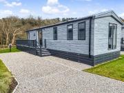 2 bedroom lodge for sale