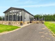 2 bedroom lodge for sale