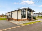 2 bedroom lodge for sale