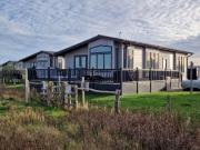 2 bedroom lodge for sale