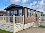 2 bedroom lodge for sale