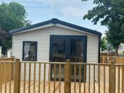 2 bedroom lodge for sale