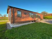2 bedroom lodge for sale