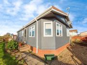 2 bedroom lodge for sale