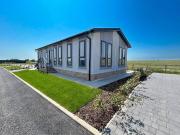 2 bedroom lodge for sale