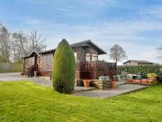 2 bedroom lodge for sale