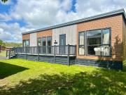 2 bedroom lodge for sale