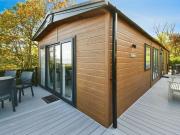 2 bedroom lodge for sale