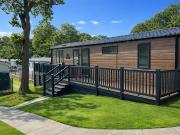 2 bedroom lodge for sale