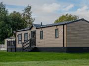 2 bedroom lodge for sale