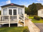 2 bedroom lodge for sale