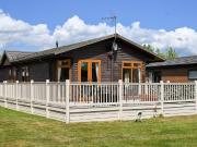 2 bedroom lodge for sale