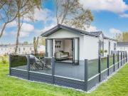 2 bedroom lodge for sale