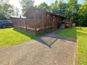 2 bedroom lodge for sale