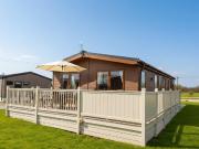 2 bedroom lodge for sale