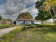 2 bedroom luxury Villa for rent in Miami Heights Trailer...