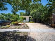 2 bedroom luxury Villa for sale in North Miami, Florida