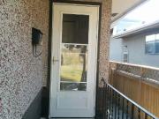 2 BEDROOM MAIN LEVEL IN A BEAUTIFUL LOCATION!
