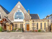 2 Bedroom Maisonette Flat