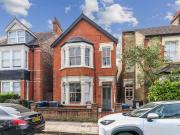 2 Bedroom Maisonette Flat