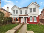 2 Bedroom Maisonette Flat