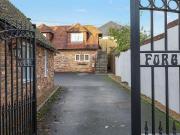 2 Bedroom Maisonette Flat