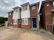 2 bedroom maisonette for rent in Arnhem Road,...