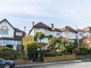 2 Bedroom Maisonette For Rent In London