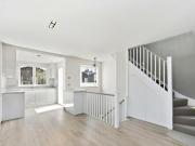 2 Bedroom Maisonette For Rent In London