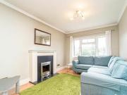 2 Bedroom Maisonette For Rent In London