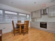 2 bedroom maisonette for rent in Lower Clapton Road,...