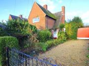 2 bedroom maisonette for rent in Montrose Avenue Datchet...