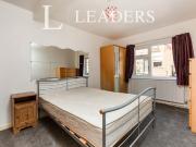 2 bedroom maisonette for rent in Rock Road, Borough...