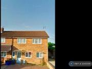 2 Bedroom Maisonette For Rent In Stevenage
