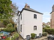 2 bedroom maisonette for sale