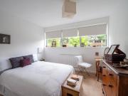 2 bedroom maisonette for sale