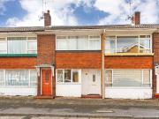 2 bedroom maisonette for sale