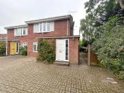 2 bedroom maisonette for sale