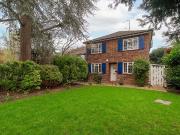 2 bedroom maisonette for sale