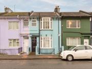 2 bedroom maisonette for sale