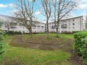 2 bedroom maisonette for sale