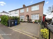 2 bedroom maisonette for sale