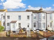 2 bedroom maisonette for sale