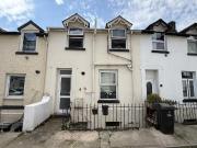 2 bedroom maisonette for sale